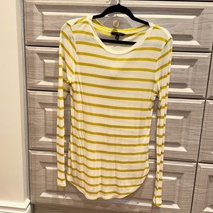 BR yellow and white T-shirt